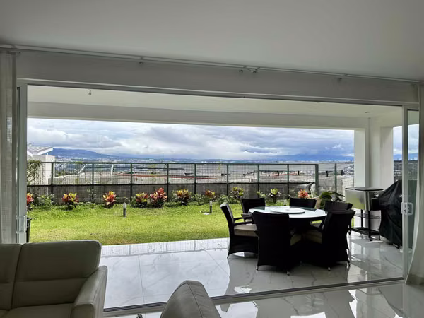 Casa a la venta en Guachipelín de Escazú