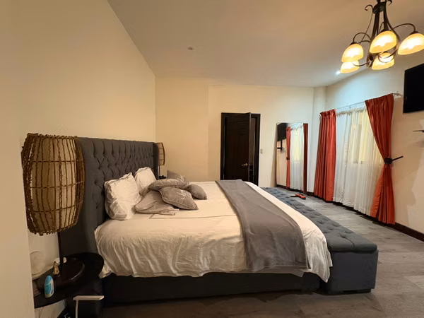 Venta Casa en Tres Ríos, Residencial Roble Sabana Tres Ríos