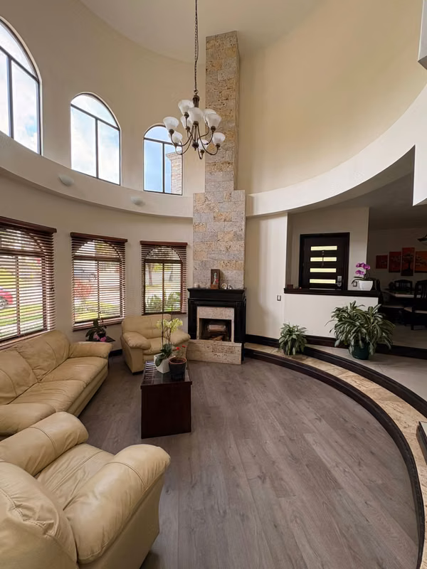 Venta Casa en Tres Ríos, Residencial Roble Sabana Tres Ríos