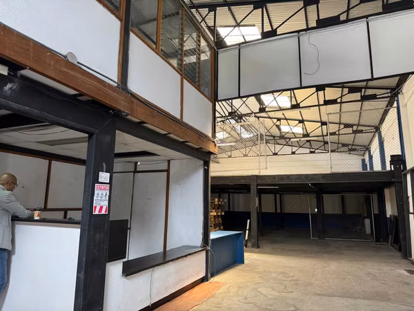 Propiedad con potencial de desarrollo residencial y Bodega - SJ
