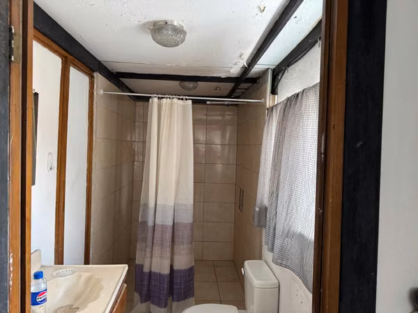 Propiedad con potencial de desarrollo residencial y Bodega - SJ