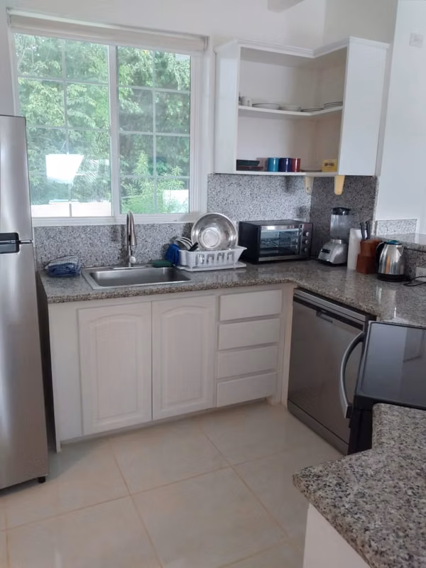 Marbella | Vista al Mar a unos cuantos pasos de la Playa | Condominio | Guanacaste | Excelente Precio