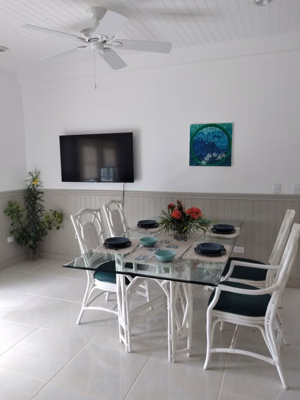 Marbella | Vista al Mar a unos cuantos pasos de la Playa | Condominio | Guanacaste | Excelente Precio
