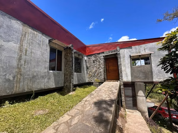 For sale house for Sale in Aquiares, Turrialba – Volcano View