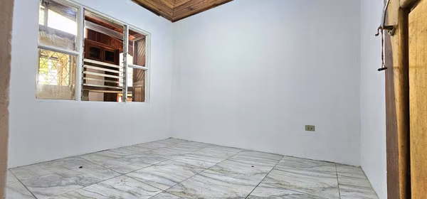 Venta de Casa en Limon + LOCAL COMERCIAL