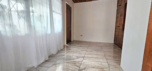 Venta de Casa en Limon + LOCAL COMERCIAL