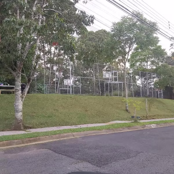 Lote en Esquina con Potencial para Desarrollo Residencial – Montes de Oca (2.959 m²)