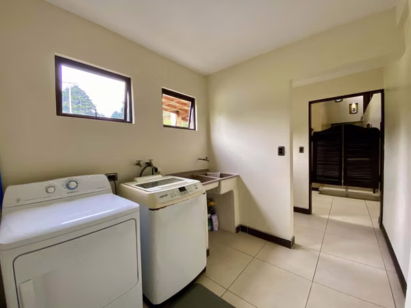 Casa en venta en El Tirol, San Rafael de Heredia