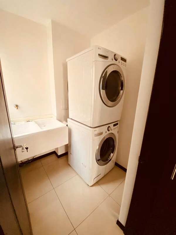 Se vende apartamento de 2 cuartos en La Guácima