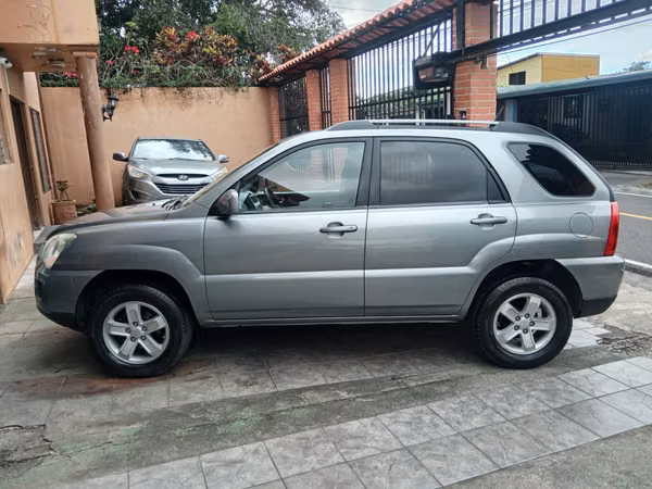KIA SPORTAGE LX