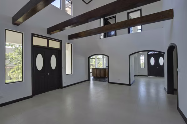 Venta de casa en el Condominio Bosques de Altamonte