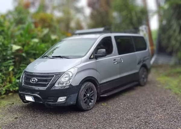 Microbus Hyundai 2018, 12 pas