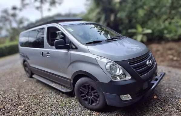 Microbus Hyundai 2018, 12 pas