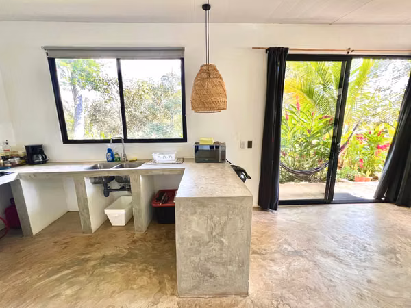 Cerca de Playa Montezuma – 4,000 m² + Casa – $210,000