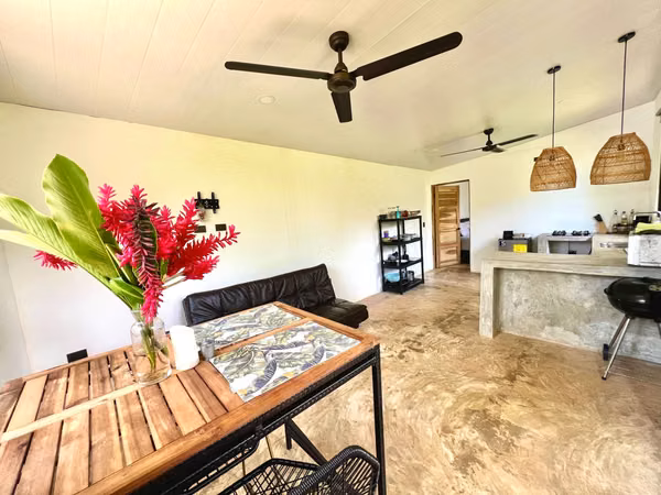 Cerca de Playa Montezuma – 4,000 m² + Casa – $210,000
