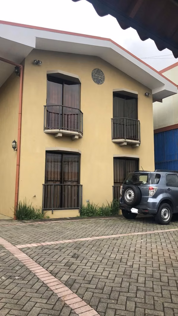 Alquiler de Apartamento - San Joaquin de Flores