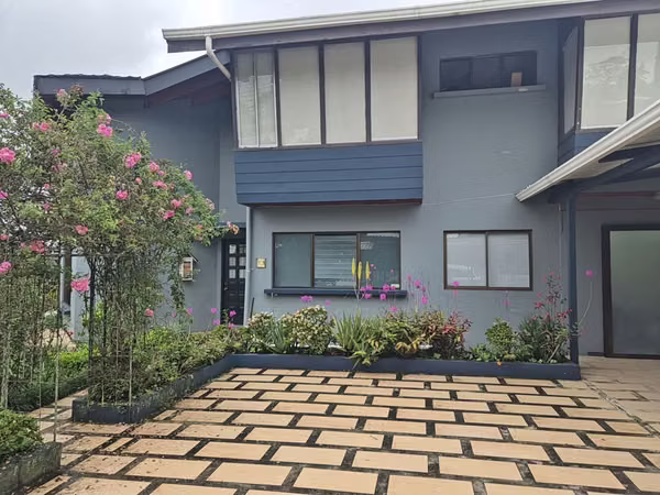 CASA EN PARAISO, COSTADO OESTE DEL CENTRO COMERCIAL PLAZA PARAÍSO, COD PA-141