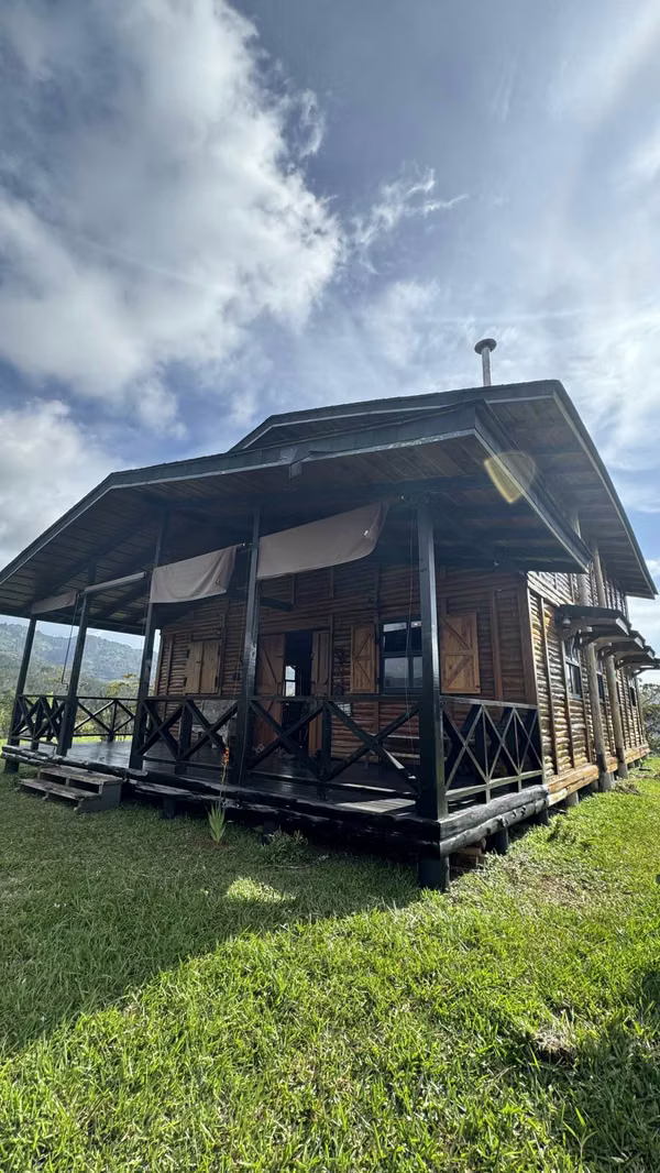 ALQUILER DE HERMOSA CABAÑA EN CARTAGO GUARCO AMOBLADA
