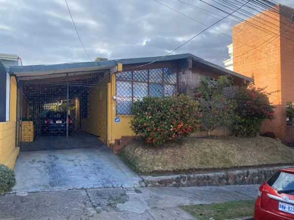 SE VENDE CASA INDEPENDIENTE DE 1 SOLA PLANTA