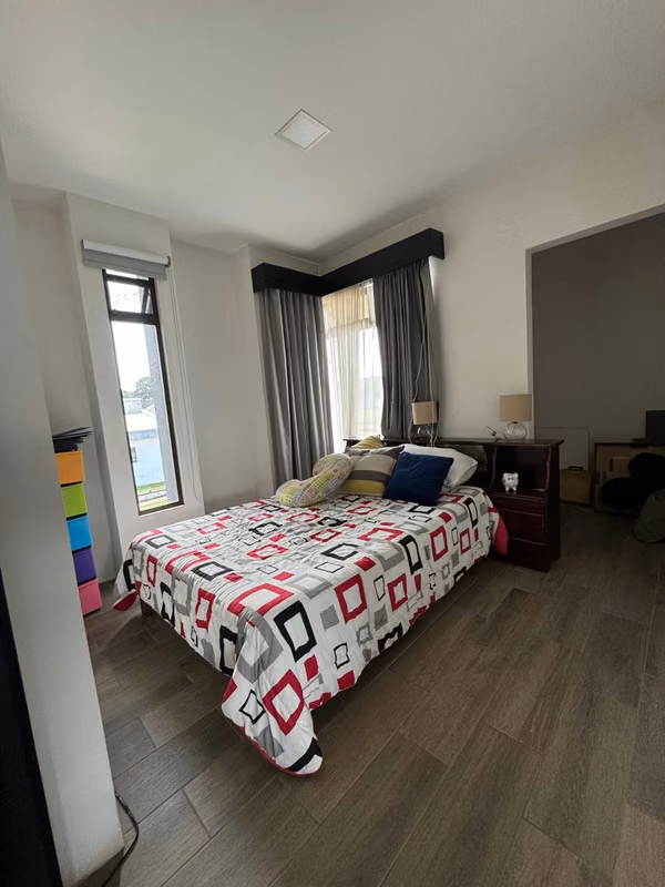 Venta de Casa en Exclusivo Condominio En La Garita de Alajuela