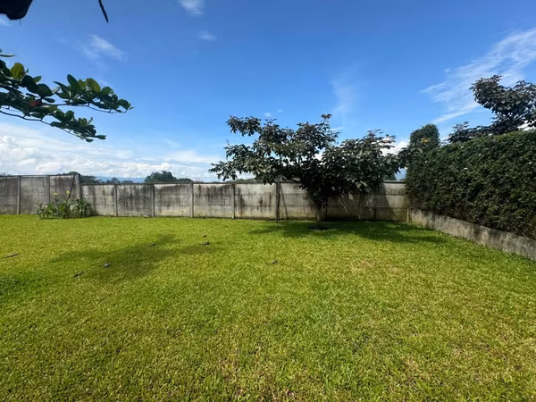 Venta de Casa en Exclusivo Condominio En La Garita de Alajuela