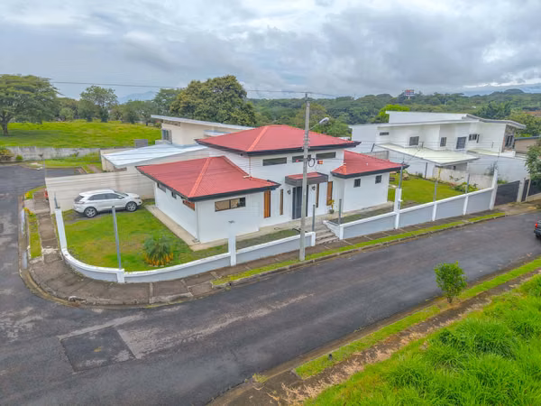 Se vende casa en Residencial | La Guacima