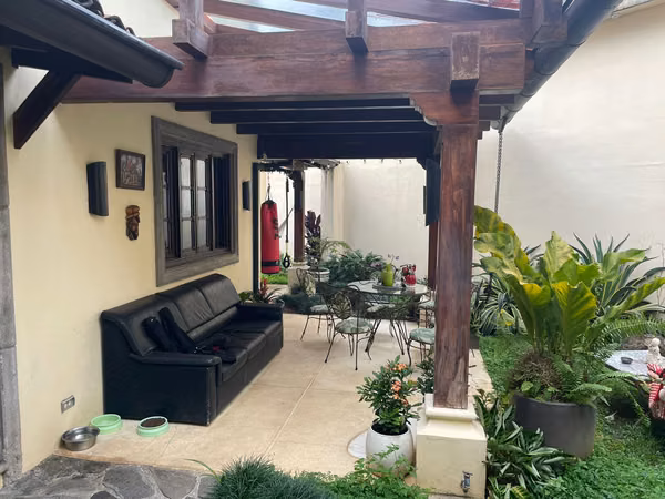 Venta de Casa en San Rafael de Escazú.