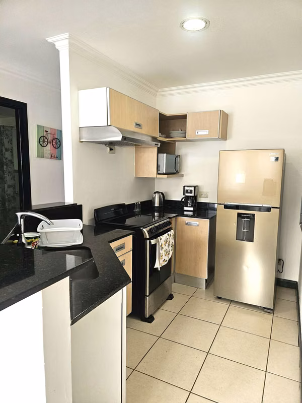 APARTAMENTO AMUEBLADO EN SANTA ANA