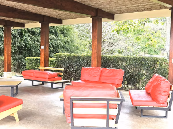 APARTAMENTO AMUEBLADO EN SANTA ANA