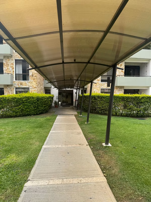 APARTAMENTO AMUEBLADO EN SANTA ANA