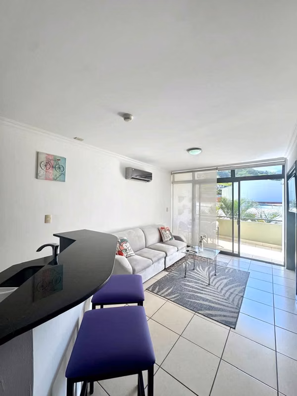 APARTAMENTO AMUEBLADO EN SANTA ANA