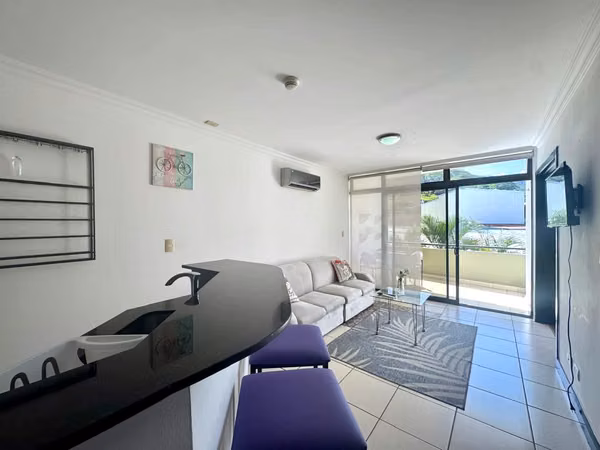 APARTAMENTO AMUEBLADO EN SANTA ANA