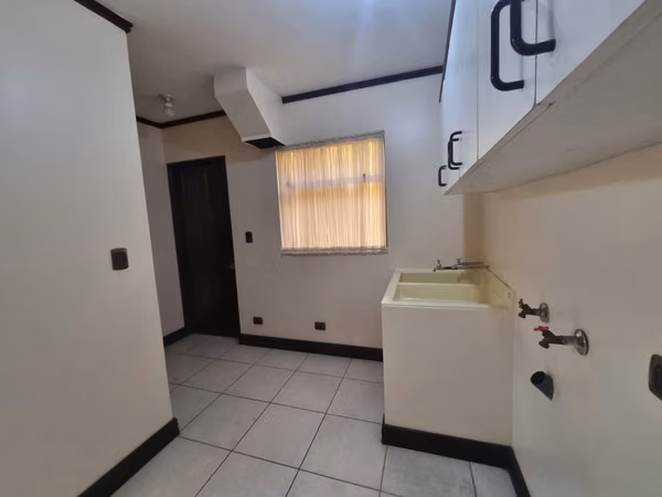Se vende amplia San Antonio de Belén en Condominio 5 Dorm