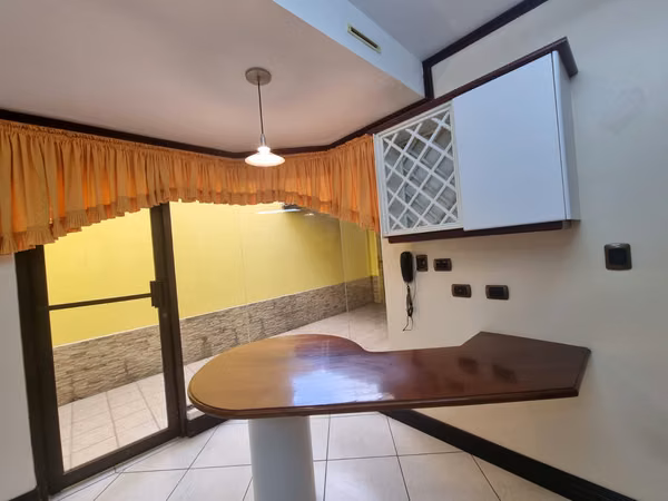 Se vende amplia San Antonio de Belén en Condominio 5 Dorm