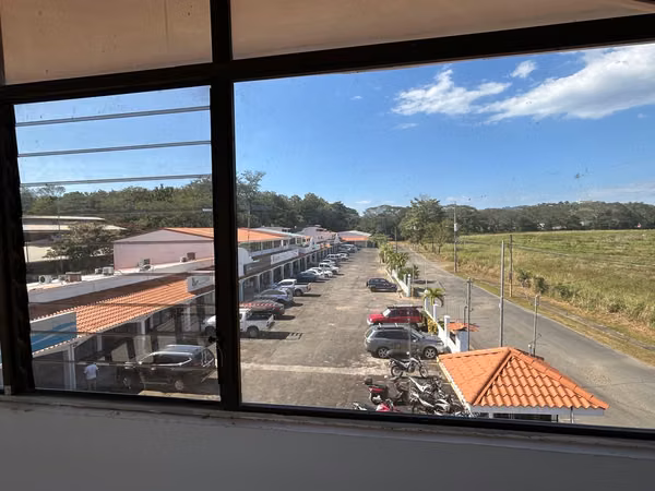 Venta de Local-Espacio Comercial en Playa Jacó