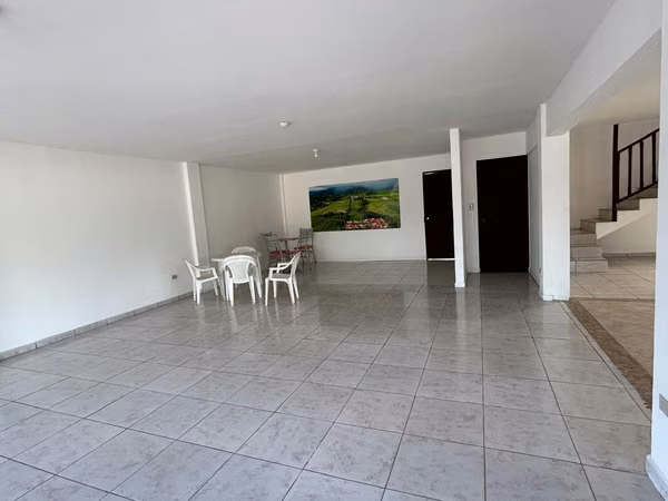 Venta de Local-Espacio Comercial en Playa Jacó