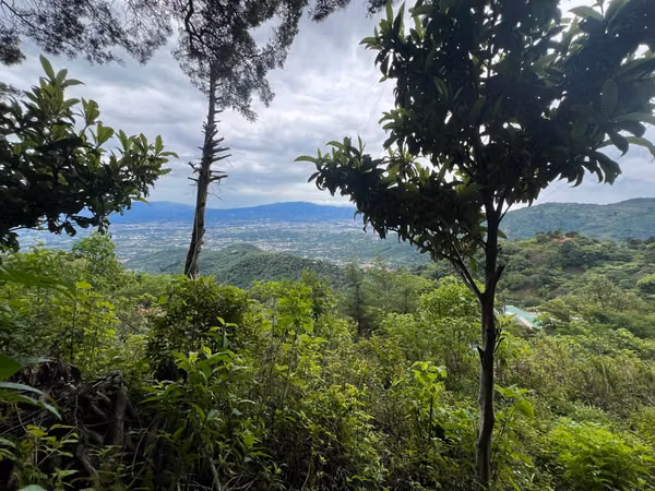 1 Hectar Mountain Property, 2 Constructions, Nature + Beautiful View