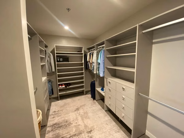 VENTA/ALQUILER DE APARTAMENTO EN ESCAZÚ VILLAGE