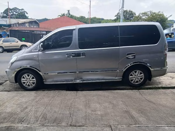 Hyundai Grand Starex