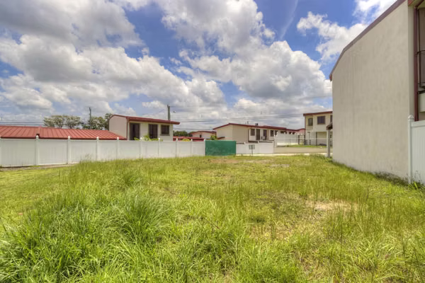 Venta de lote en la Guácima de Alajuela, Condominio Jardín Real