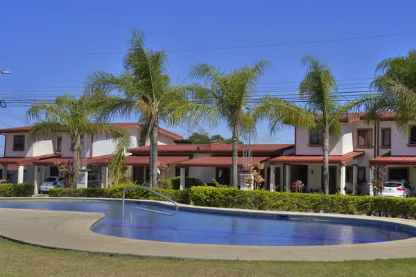 Venta de lote en la Guácima de Alajuela, Condominio Jardín Real