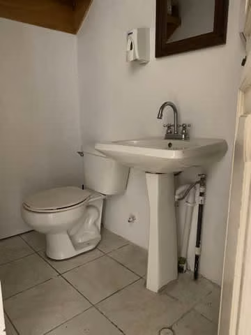 VENTA LOCAL COMERCIAL HEREDIA BELEN C3.