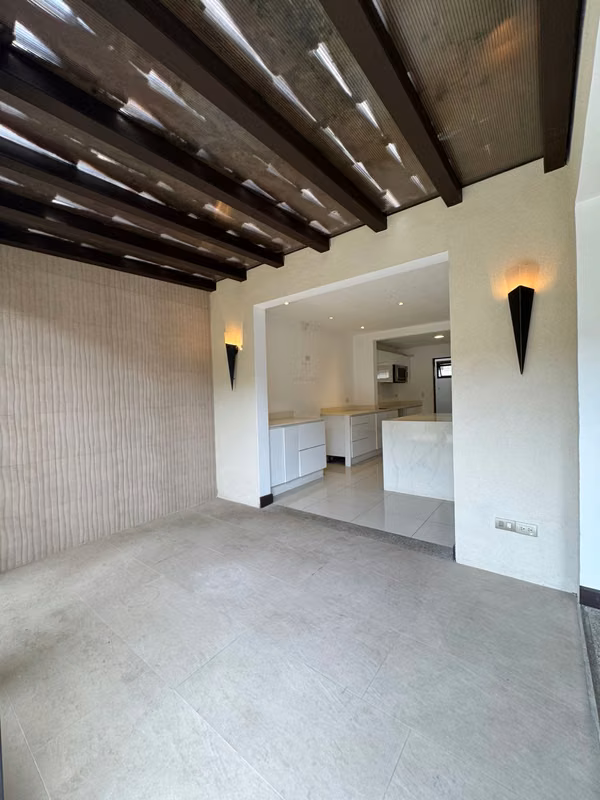 Casa en Parques del Sol - Financiada en Privado