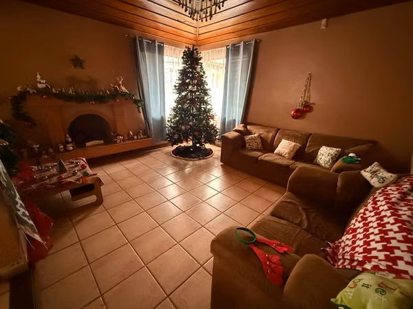 Venta casa de 4 habitaciones en San Francisco de Coronado