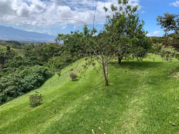 UNICO LOTE DISPONIBLE CONDOMINIO AAA  EN RANCHO REDONDO