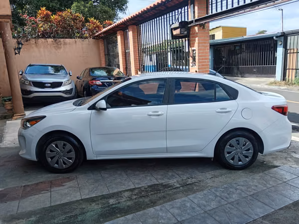 KIA RIO SPORT