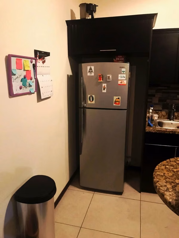 APARTAMENTO EN ROHRMOSER. EDIFICIO “LA RIVERA DE ROHRMOSER”. CENAT. COLEGIO BILINGÜE LA SABANA.