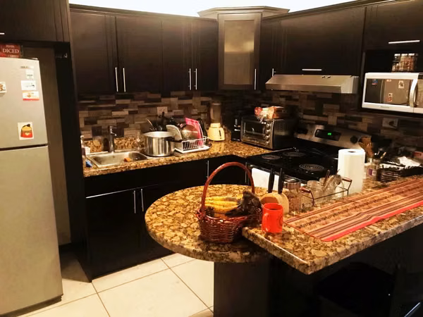 APARTAMENTO EN ROHRMOSER. EDIFICIO “LA RIVERA DE ROHRMOSER”. CENAT. COLEGIO BILINGÜE LA SABANA.