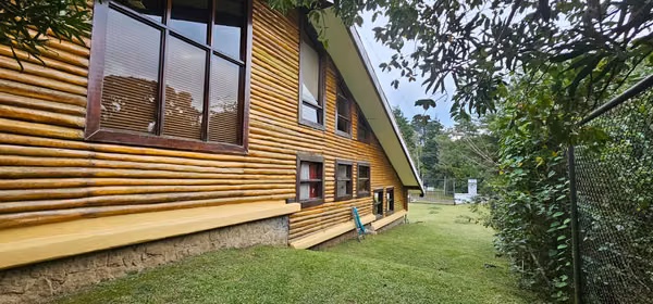 Lujosa y espaciosa casa rústica en El Tirol, San Rafael, Heredia