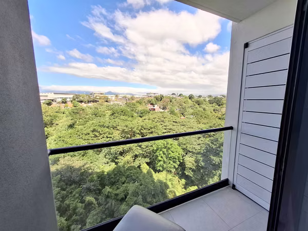Alquilado -Se alquila apto en Núcleo Sabana / 2 balcones/ Linda vista